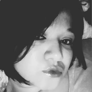 Meet your Posher, Leonor